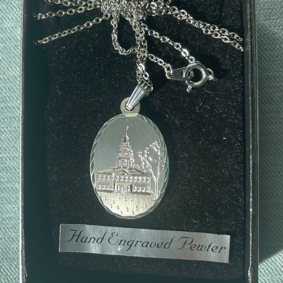 Engraved Maryland Statehouse pendant necklace - Picture 1 of 1